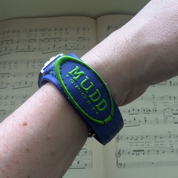 Mudd Sport Blue and Green Watch With Velcro Strap - Picture 3 of 11